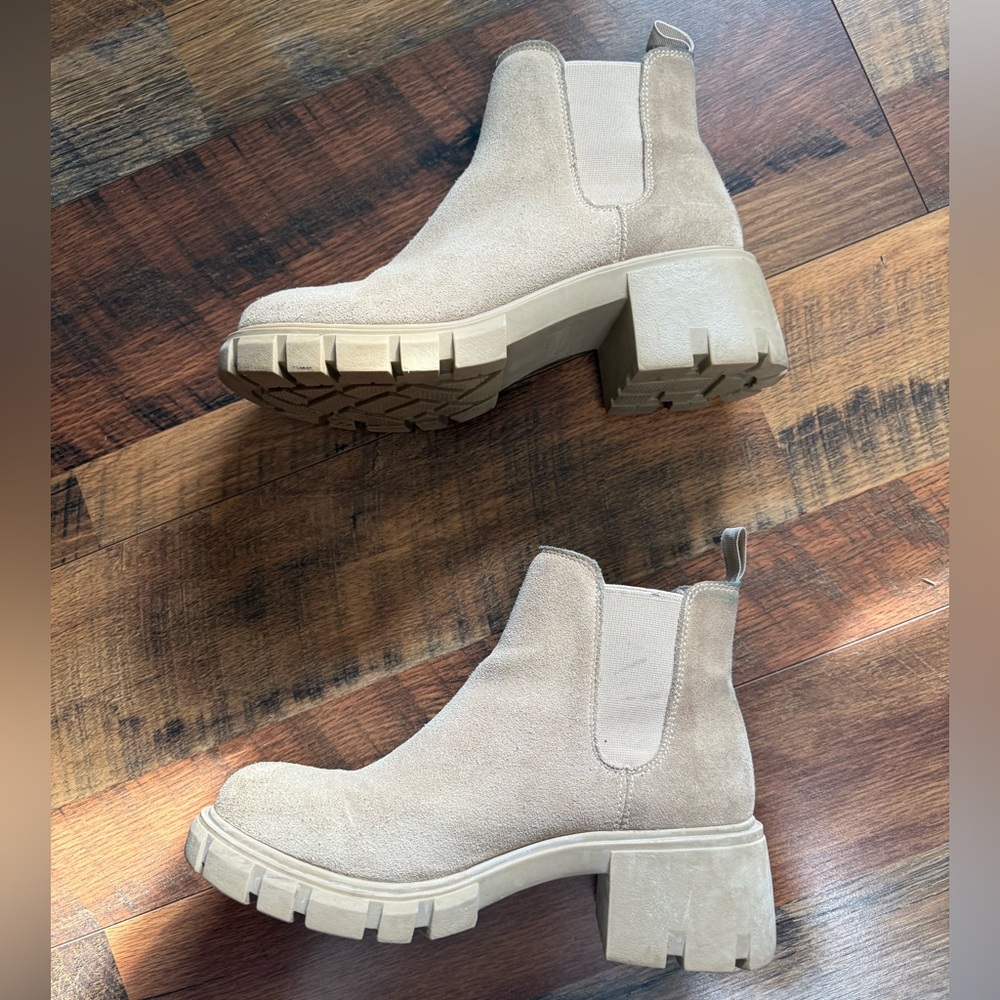 Steve Madden Howler Chelsea Boots